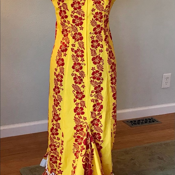 Hawaiian Wedding Dress, Vintage - Picture 2 of 10